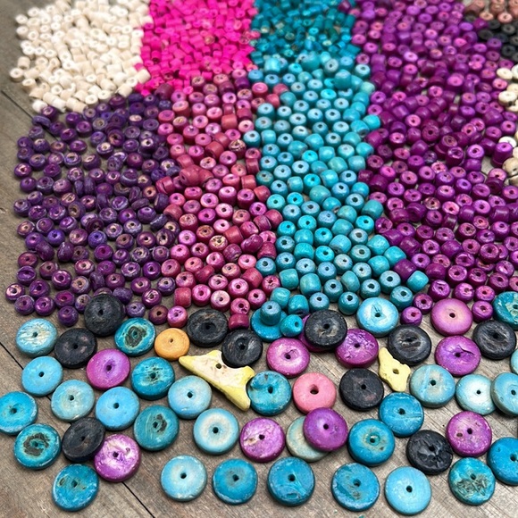 Colored Coconut Shell Coco Beads Mixed Lot DIy Jewelry Making Crafting Bundle - Picture 6 of 16